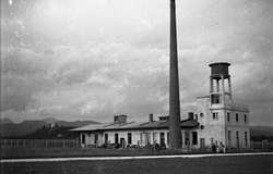 Avtor fotografije: Peter Naglič; Medicinska tovarna ob cesti Preserje–Mengeš, leta 1936