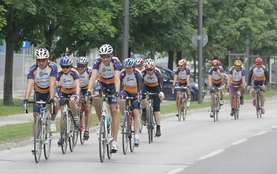 Nasmejani kolesarji ob zaključku Lekovega maratona za boljši dih