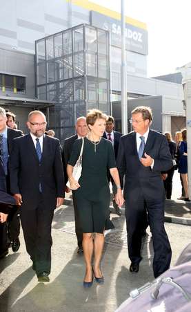 Honorable guests during their visit of the new Novartis investment in Slovenia