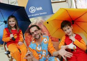 Magician Grega brightened up the childrens' day by bringing them Lek's pajamas