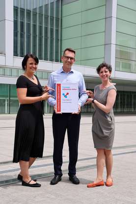 On behalf of Lek, the award was received (from left): Petra Osojnik, Gregor Makuc and Dunja Zorman